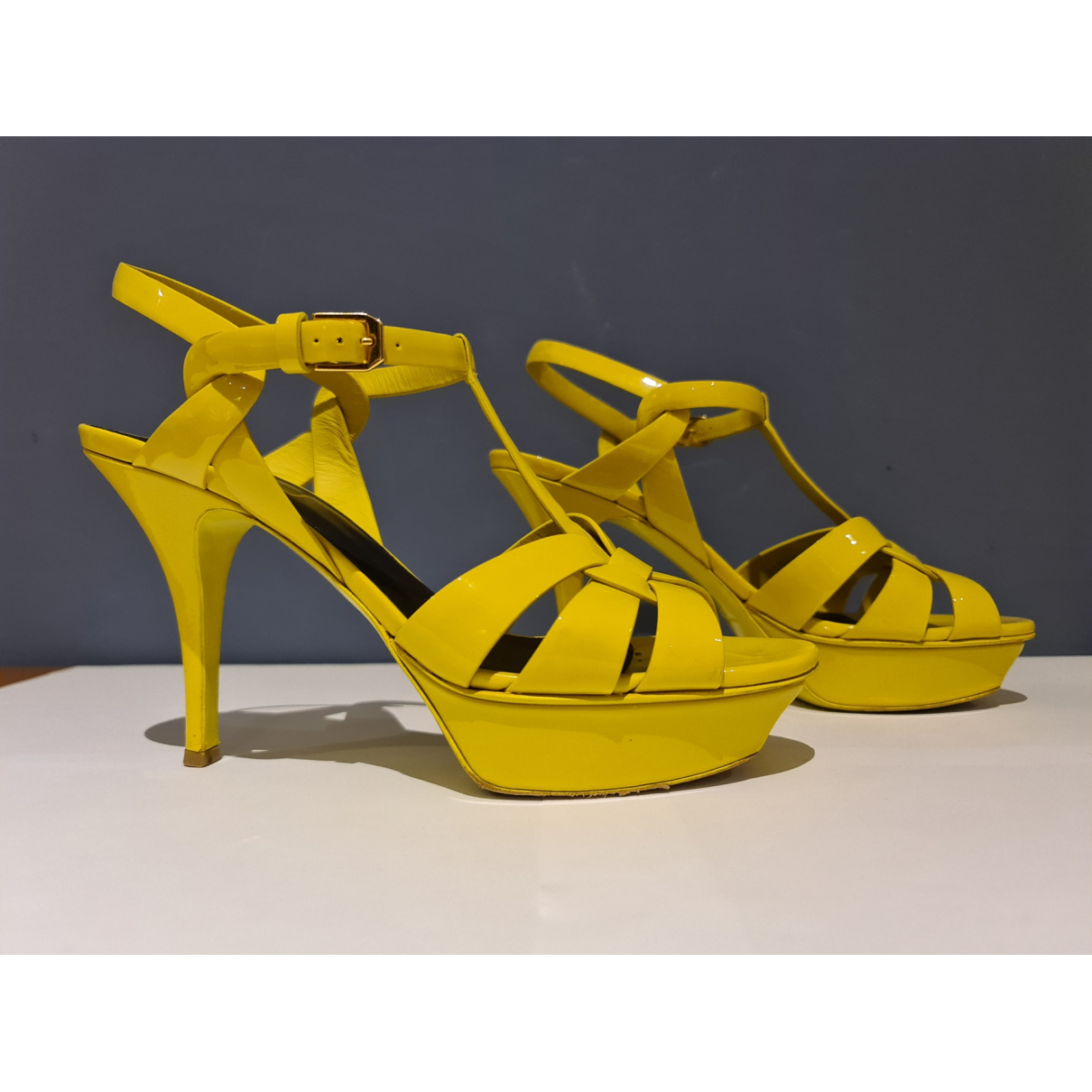Tribute patent leather sandals Yves 